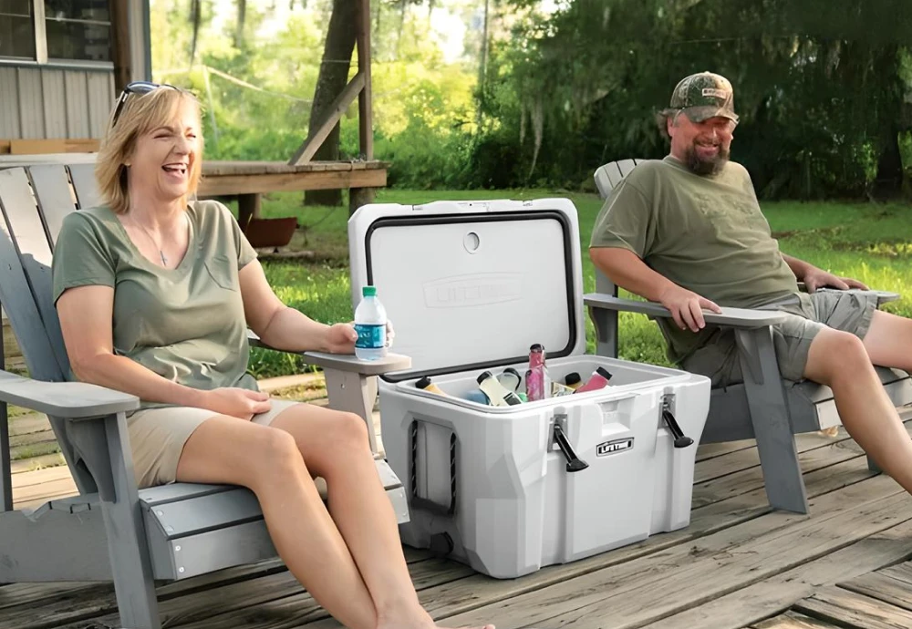 keeping guests cool at outdoor party